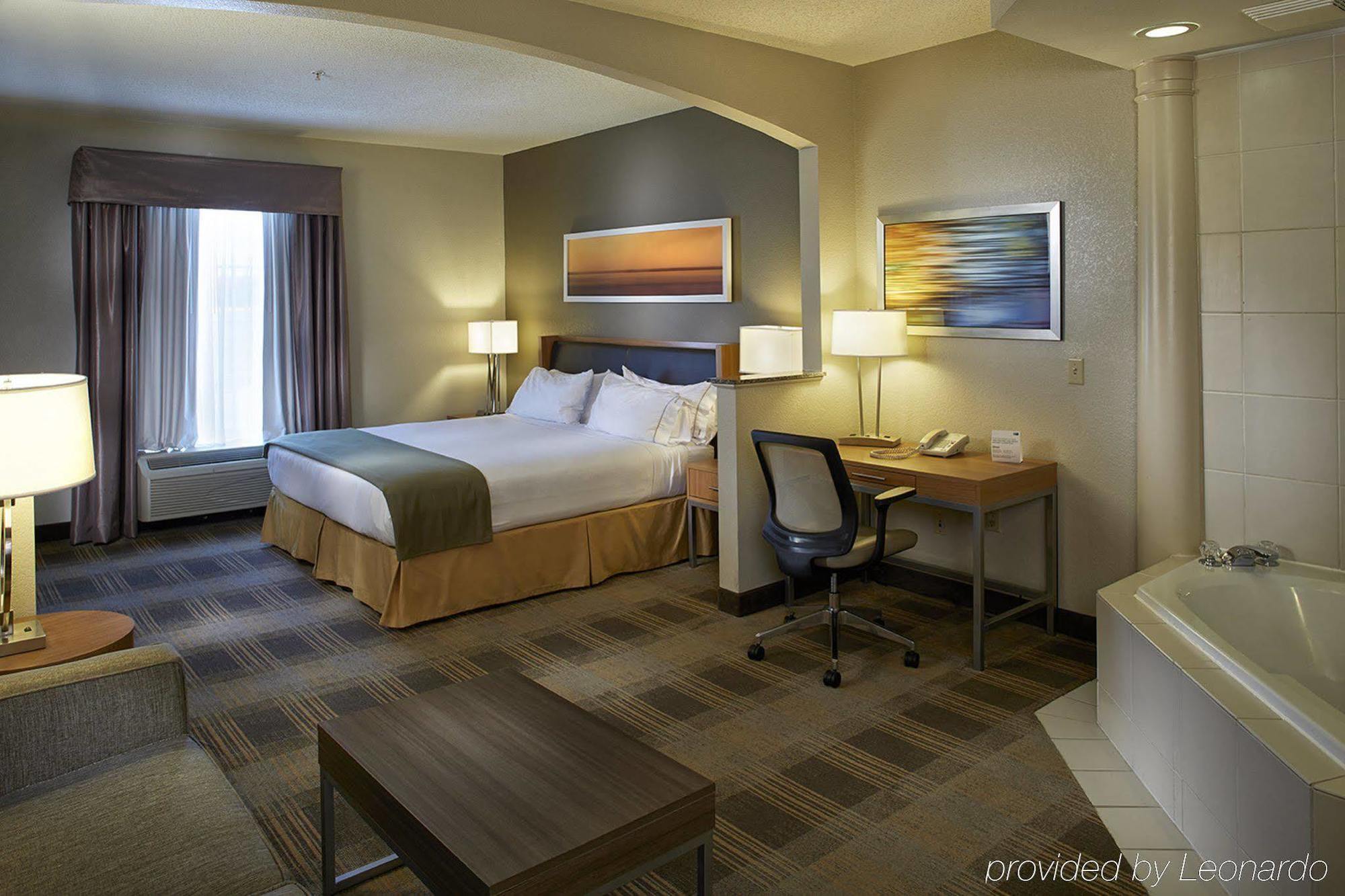 Holiday Inn Express & Suites Orangeburg By Ihg Zewnętrze zdjęcie
